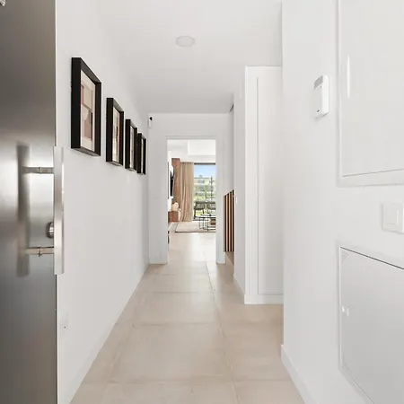 Apartment Lovely Evergreen Malaga